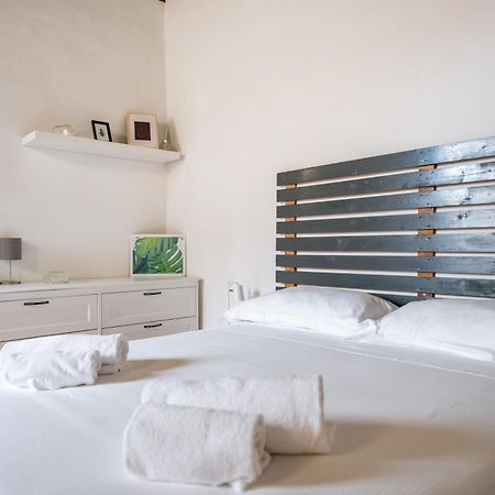 2 Rooms Next To A Market And Piazza Santa Croce - Homeunity Florencia Exterior foto