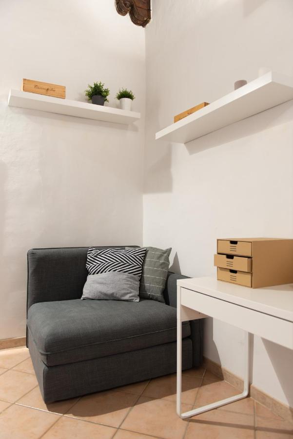 2 Rooms Next To A Market And Piazza Santa Croce - Homeunity Florencia Exterior foto