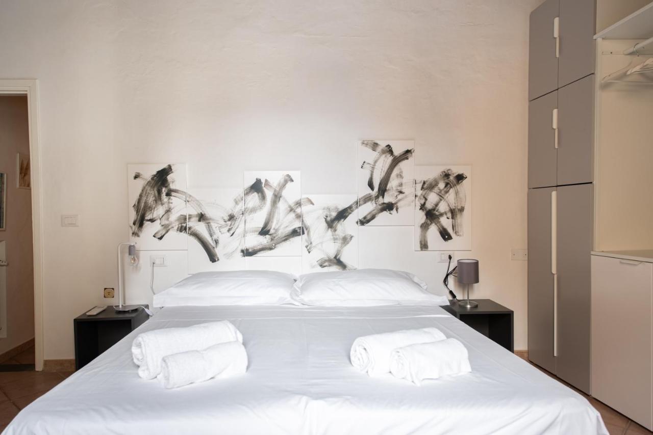 2 Rooms Next To A Market And Piazza Santa Croce - Homeunity Florencia Exterior foto