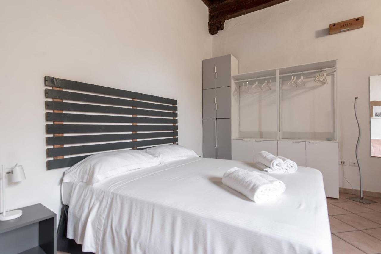 2 Rooms Next To A Market And Piazza Santa Croce - Homeunity Florencia Exterior foto